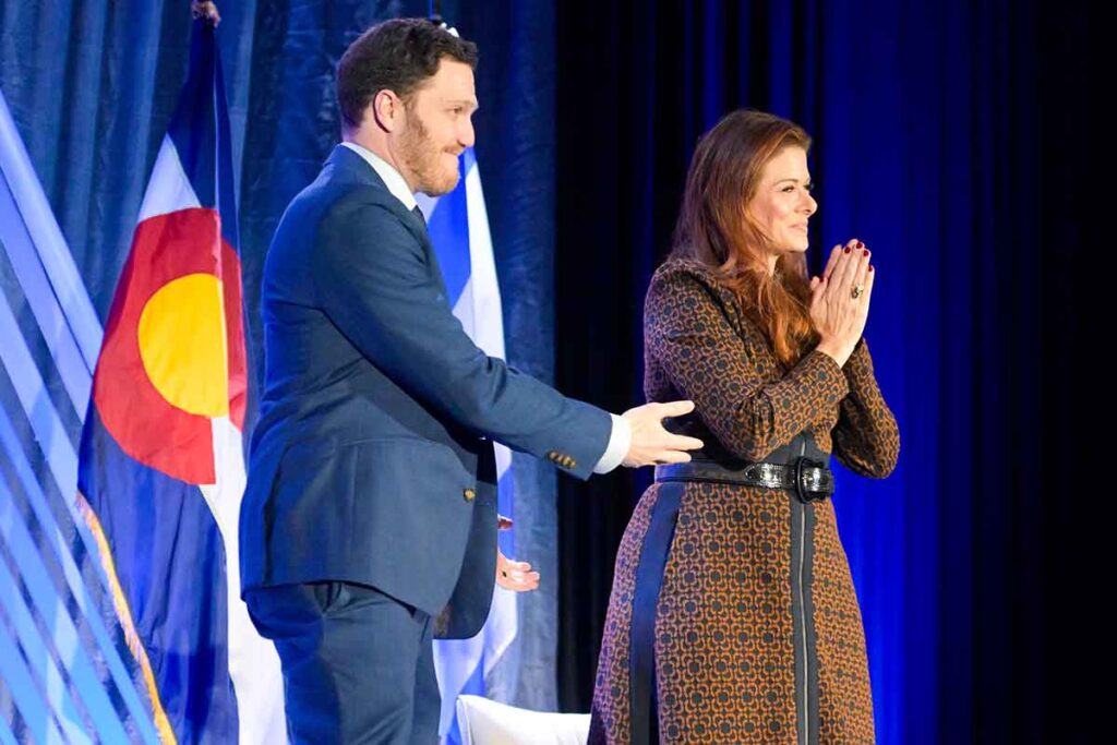 Board Chair Ben Lusher and Debra Messing at 2025 JEWISHcolorado Signature Event