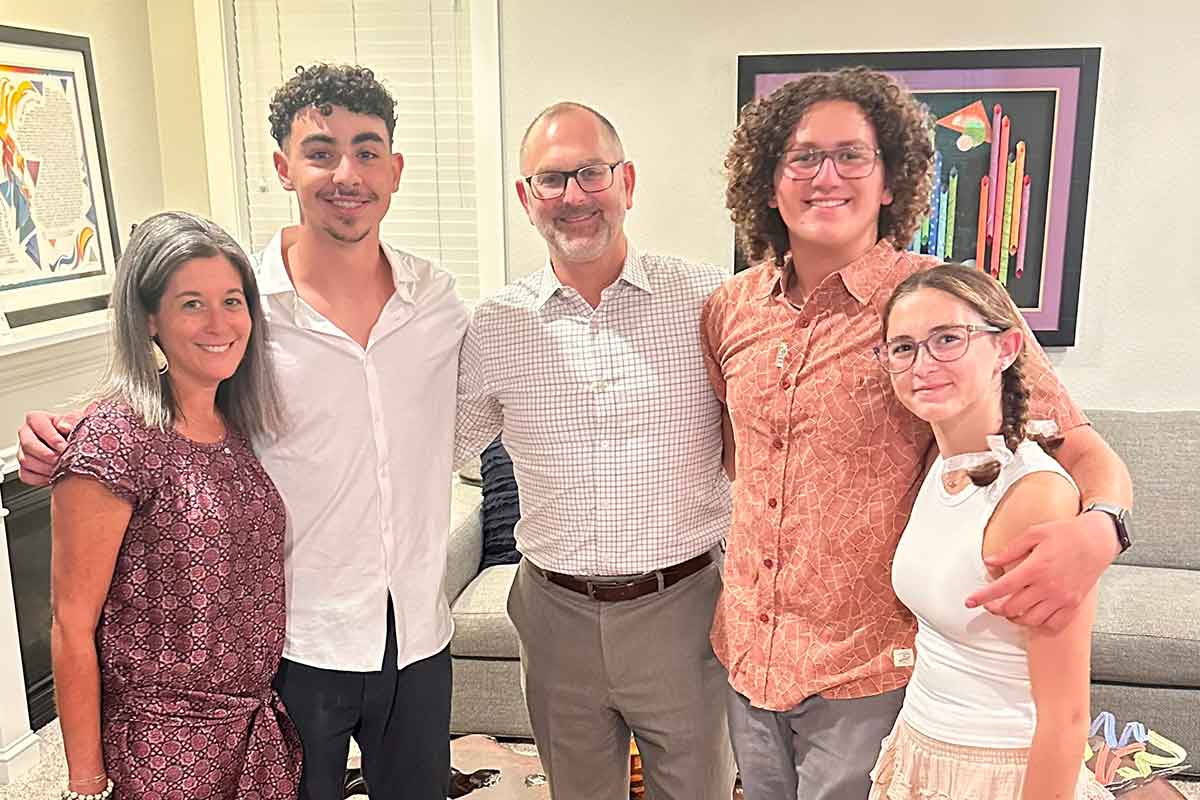 Omri-and-Grope-family_1200x800 Omri and Grope family