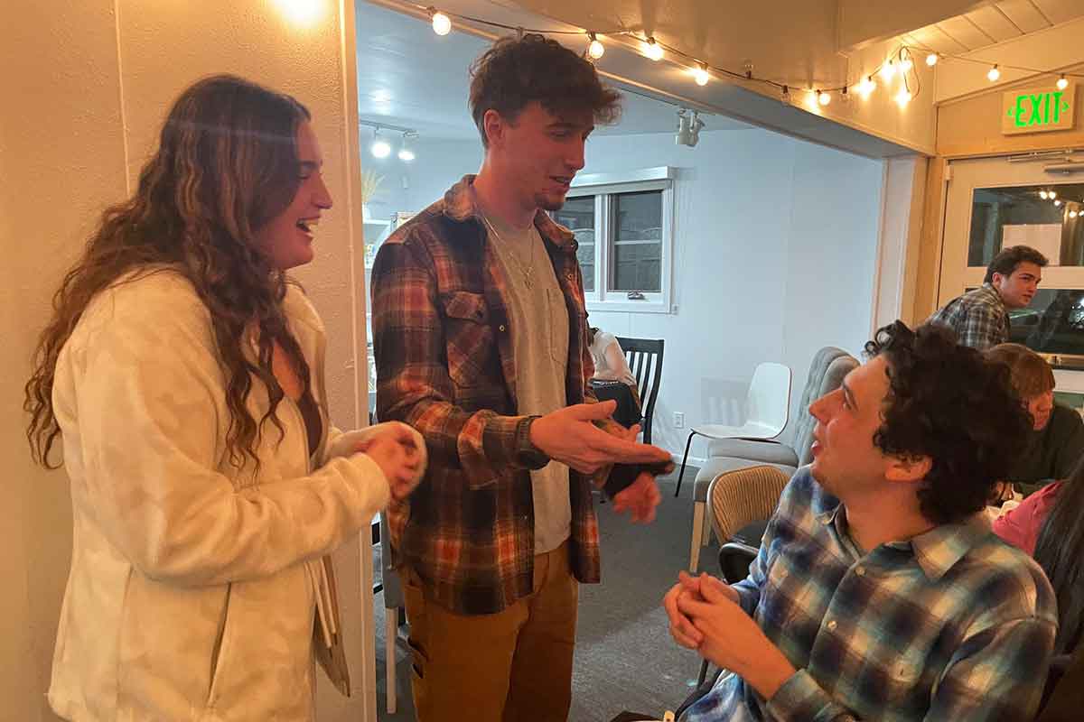 Shinshinim at CU Boulder Hillel Shabbat