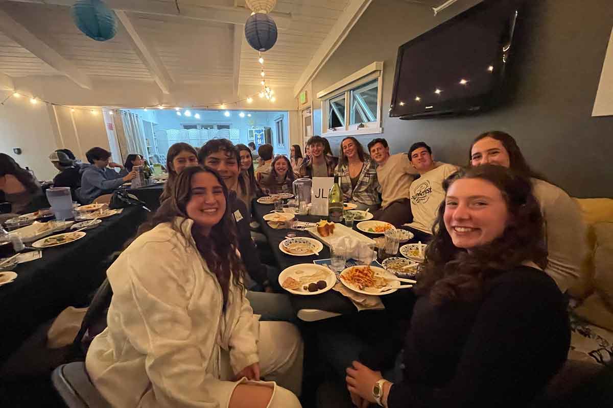 Shinshinim at CU Boulder Hillel Shabbat