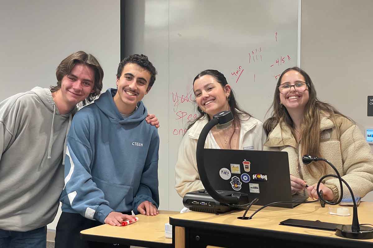 Shinshinim at Jewish Student Connection (JSC) Club at Grandview High School