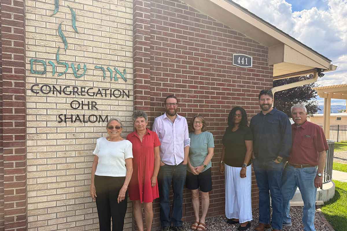 Brandon Rattiner, Senior Director of the JCRC, visit Congregation Ohr Shalom in Grand Junction